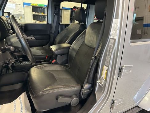 Used 2017 Jeep Wrangler Unlimited Sahara image 17