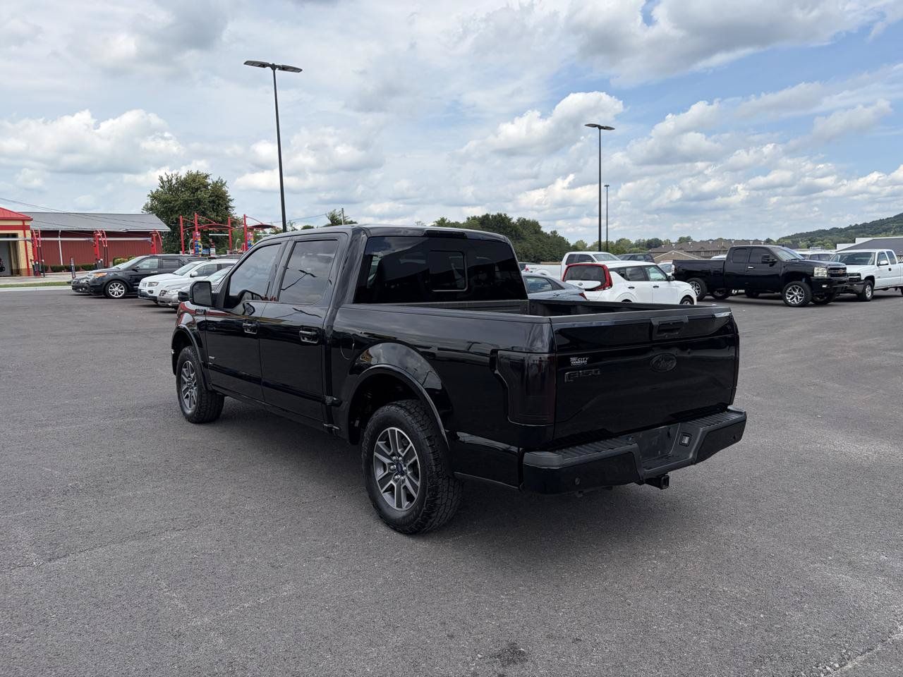 Used 2017 Ford F150 XLT w/ Equipment Group 302A Luxury AWD/4WD image 5