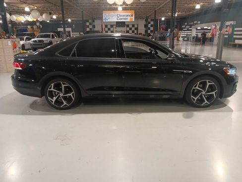 Used 2021 Volkswagen Passat 2.0T R-Line FWD image 10
