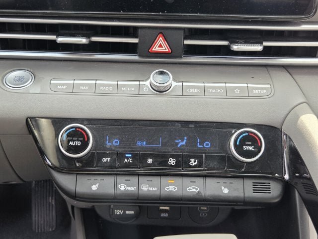 Used 2025 Hyundai Elantra SEL FWD image 23