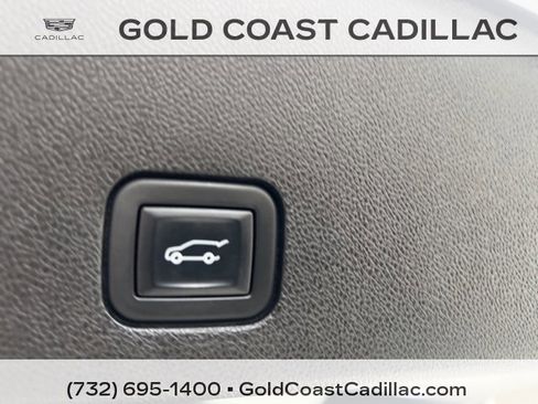 Certified 2022 Cadillac XT6 Premium Luxury image 16