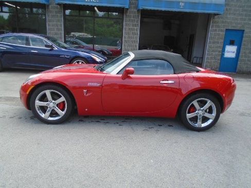 Used 2008 Pontiac Solstice Convertible w/ Premium Package RWD image 8