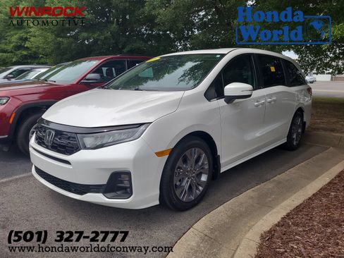 Certified 2026 Honda Odyssey Touring image 1