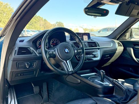 Used 2018 BMW M2 image 3