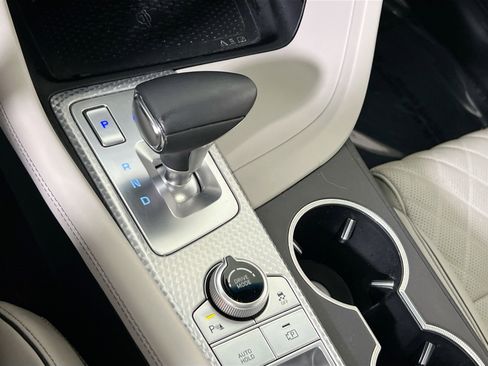 Used 2022 Genesis G70 3.3T w/ Sport Prestige Package image 17