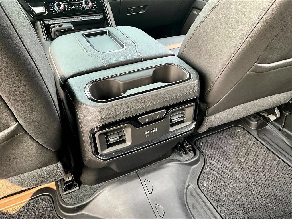Used 2022 GMC Sierra 1500 AT4 w/ AT4 Premium Package AWD/4WD image 13
