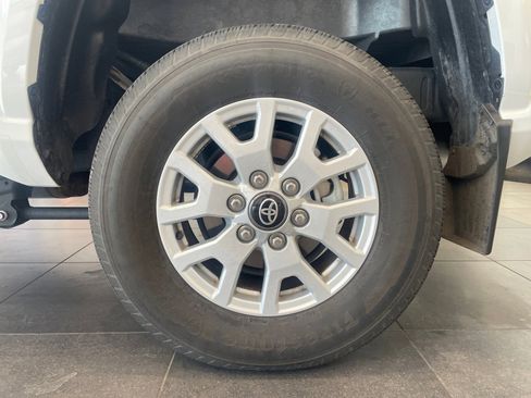 Certified 2024 Toyota Tacoma SR5 image 26