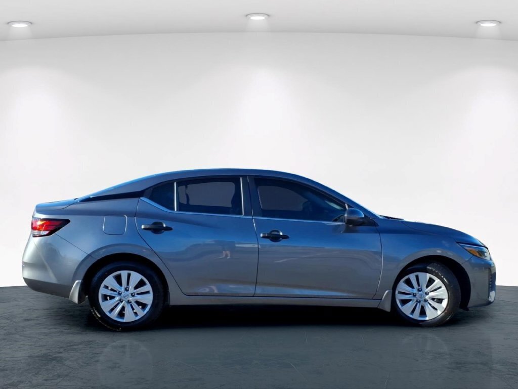 Used 2024 Nissan Sentra S FWD image 7