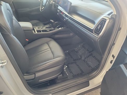 Used 2024 Kia Sorento S w/ Panoramic Sunroof Package image 12