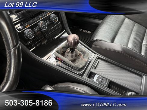 Used 2016 Volkswagen Golf R 4-Door w/ Driver Assistance Package AWD/4WD image 15