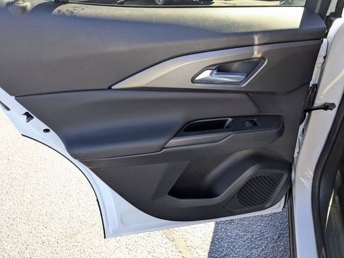 New 2026 Chevrolet Equinox EV LT image 25