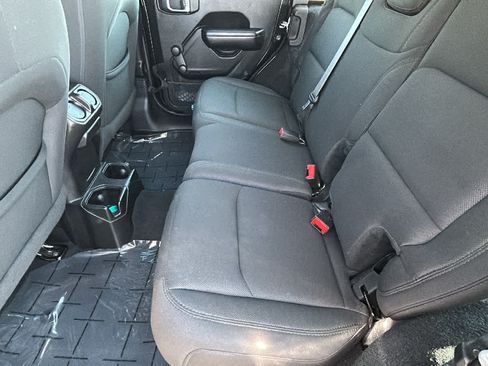 Used 2019 Jeep Wrangler Unlimited Sport AWD/4WD image 24