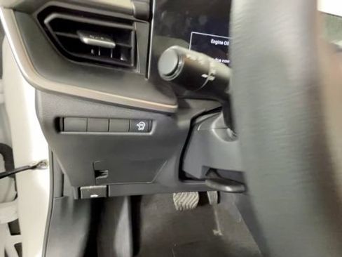 Used 2025 Nissan Kicks S FWD image 21