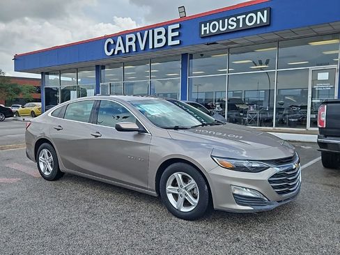 Used 2022 Chevrolet Malibu LT FWD image 1