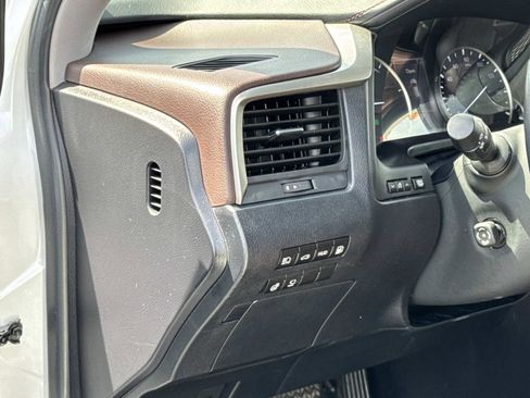 Used 2018 Lexus RX 450hL Luxury w/ Accessory Package image 13