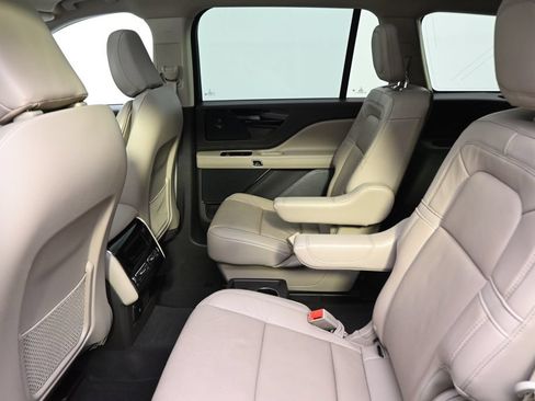 Used 2023 Lincoln Aviator Reserve w/ Jet Package AWD/4WD image 21