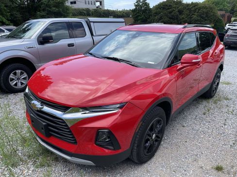 Used 2021 Chevrolet Blazer LT FWD image 3