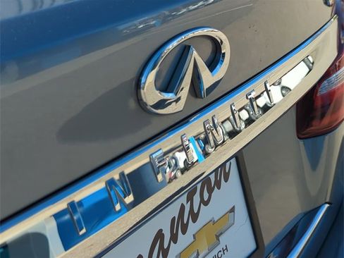 Used 2018 INFINITI Q70 Luxe image 33