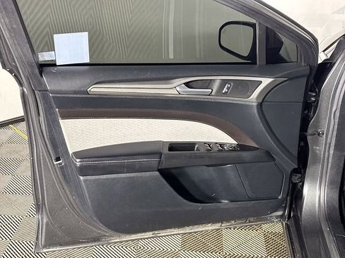 Used 2019 Ford Fusion SE w/ Equipment Group 151A image 10