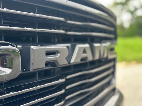 Used 2021 RAM 1500 Laramie AWD/4WD image 9
