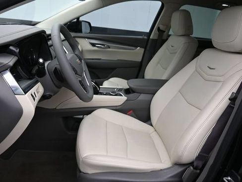 Used 2022 Cadillac XT5 Premium Luxury FWD image 21