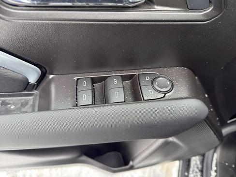 Used 2024 Chevrolet Colorado Z71 w/ Z71 Convenience Package 2 image 12