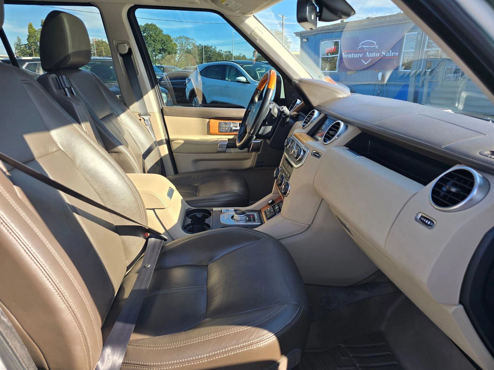 Used 2015 Land Rover LR4 HSE LUX AWD/4WD image 11
