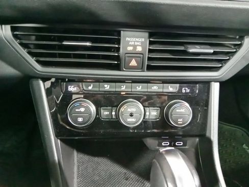 Used 2021 Volkswagen Jetta FWD image 17