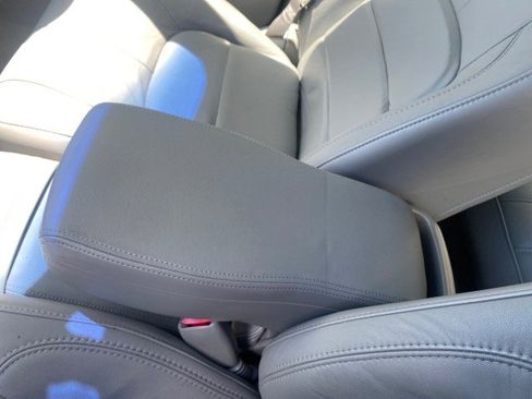 Used 2005 Cadillac De Ville image 61