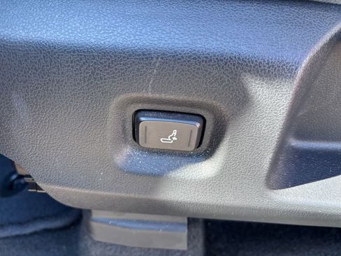 Used 2024 Toyota Tacoma TRD Sport AWD/4WD image 15