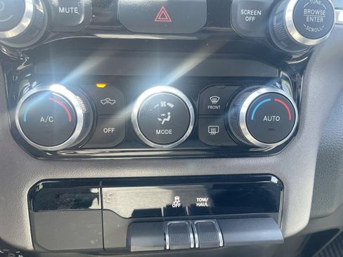 Used 2022 RAM 1500 Big Horn RWD image 16