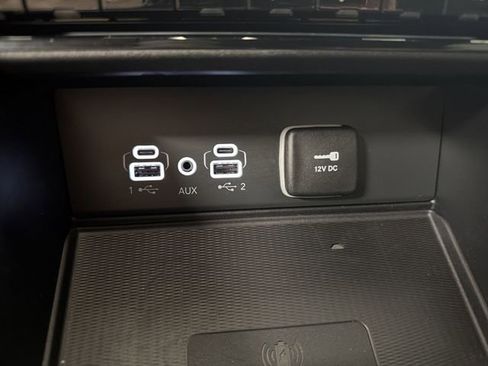 Used 2024 Jeep Grand Cherokee Altitude AWD/4WD image 27