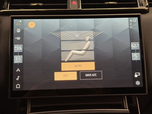 Certified 2026 Land Rover Range Rover Velar Dynamic SE AWD/4WD image 30