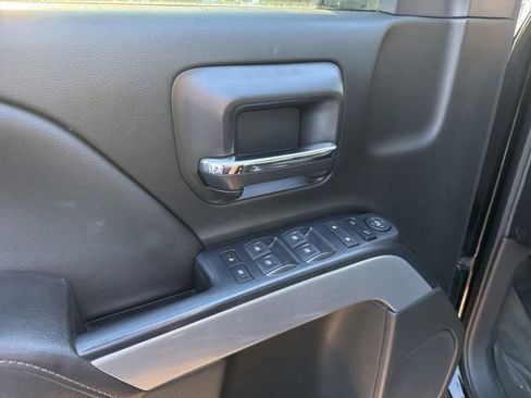 Used 2018 Chevrolet Silverado 1500 LT w/ All Star Edition AWD/4WD image 9
