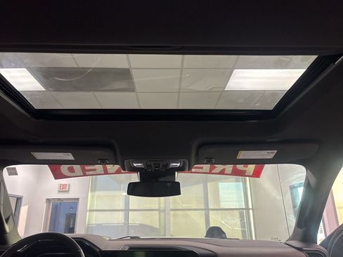 Used 2022 GMC Sierra 1500 SLT image 13