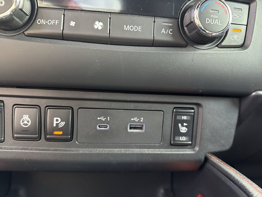 Used 2022 Nissan Frontier PRO-4X AWD/4WD image 32