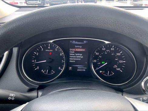 Used 2016 Nissan Rogue SV FWD image 26