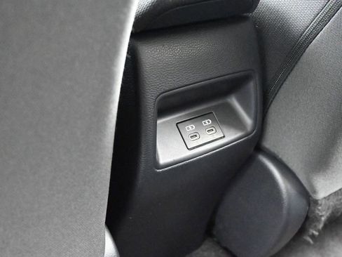 Used 2023 Toyota Corolla Hybrid Sedan image 32