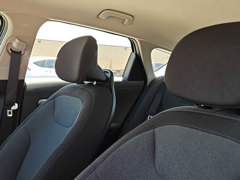 Used 2025 Kia K4 FWD image 15