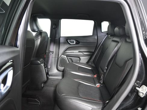 Used 2024 Jeep Compass Trailhawk AWD/4WD image 17
