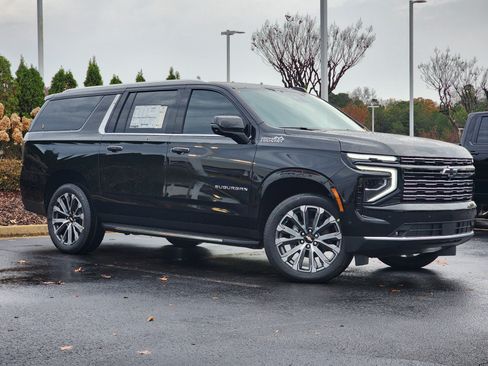 New 2026 Chevrolet Suburban High Country image 2