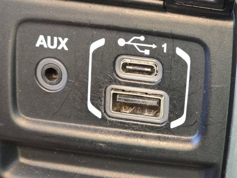 Used 2020 Jeep Gladiator Rubicon image 12