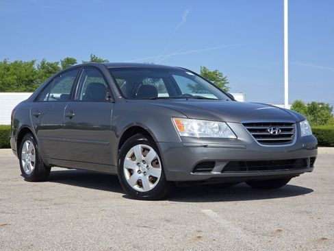 Used 2009 Hyundai Sonata GLS FWD image 2