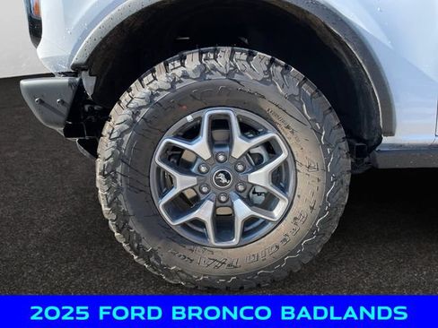 New 2025 Ford Bronco Badlands AWD/4WD image 14