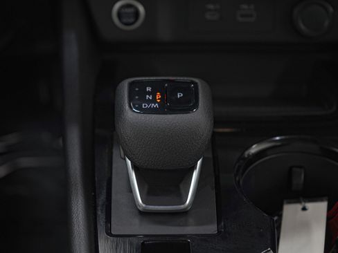 Used 2021 Nissan Rogue SV w/ Premium Package image 20