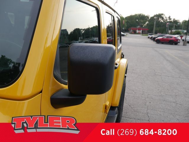 Used 2019 Jeep Wrangler Unlimited Rubicon w/ LED Lighting Group AWD/4WD image 14