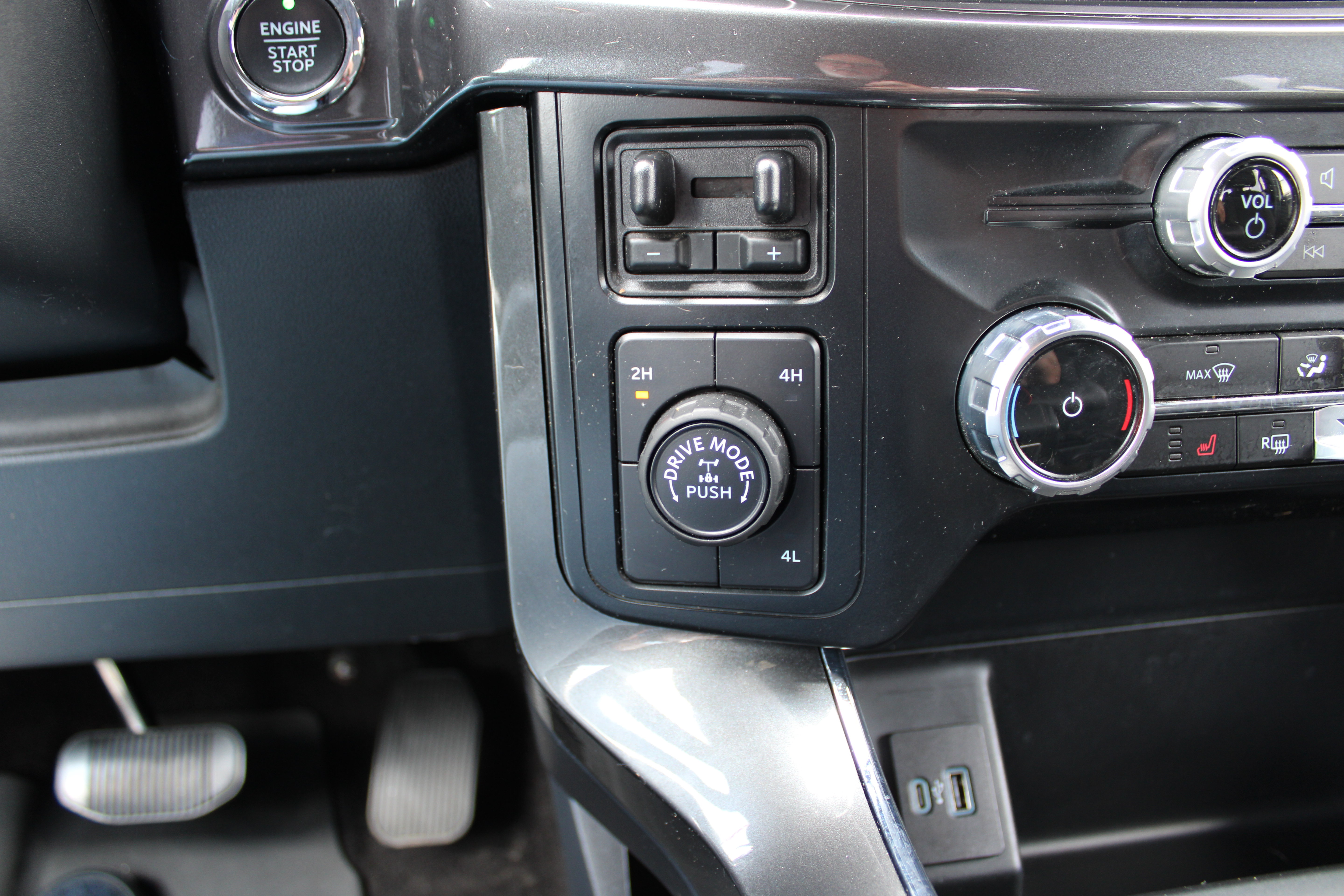 Used 2023 Ford F150 XLT w/ Equipment Group 302A High AWD/4WD image 22