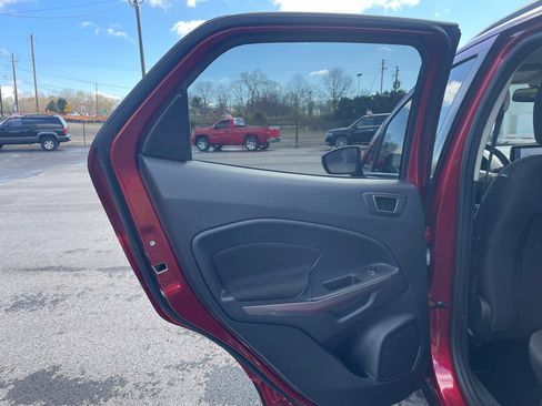 Used 2020 Ford EcoSport SE w/ SE Convenience Package image 16