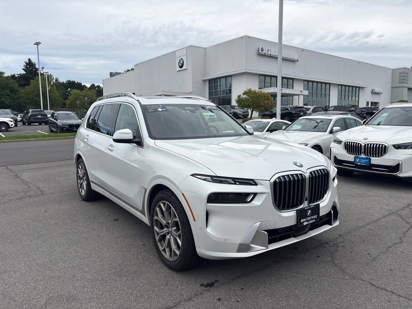 Certified 2025 BMW X7 xDrive40i w/ Premium Package AWD/4WD image 10