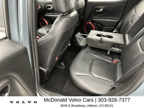 Used 2018 Jeep Renegade Trailhawk AWD/4WD image 23